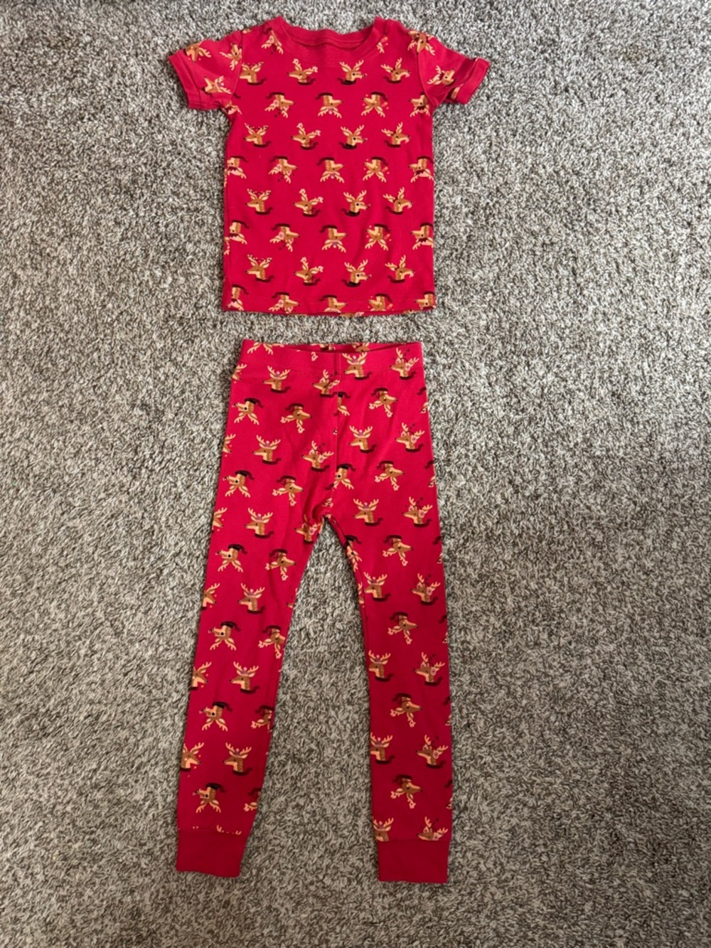 Old Navy Red Reindeer Short Sleeve Sleepwear Top and Bottom Set Size 5T